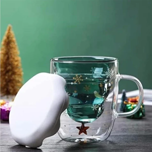 The Christmas tree wine glass mug has a snowflake lid
