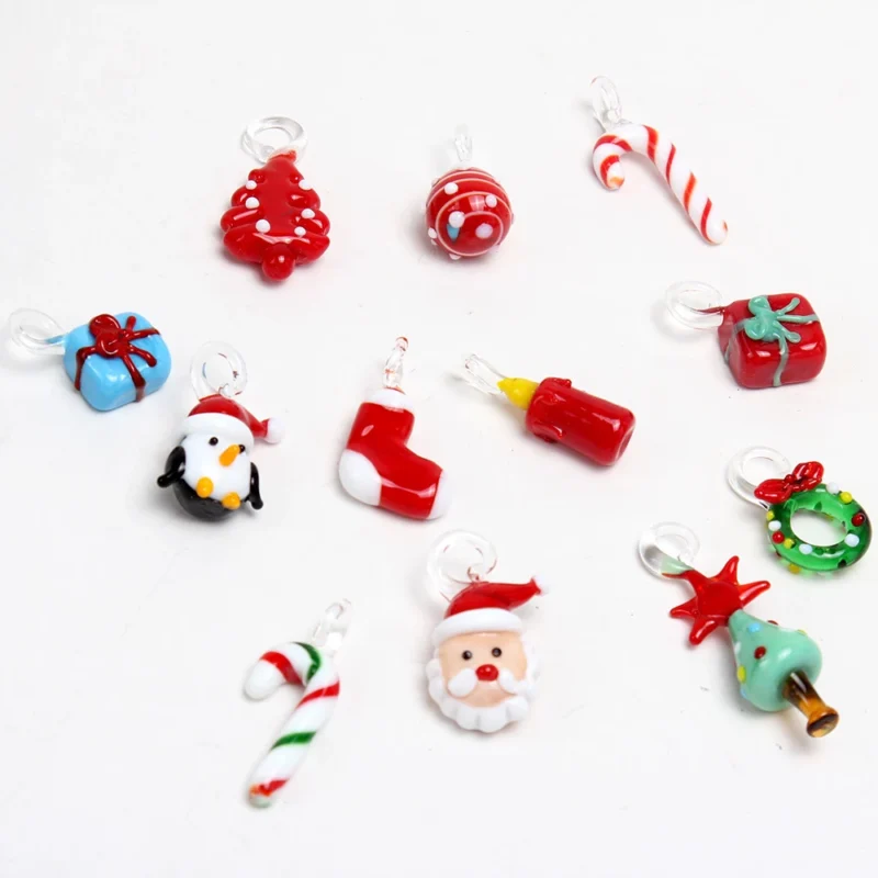 There are 12 pcs Christmas ornaments